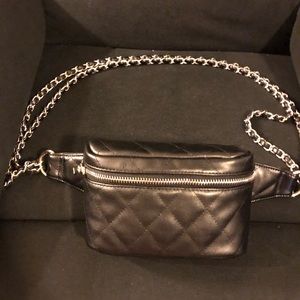 Small quilted crossbody type chain fanny pack